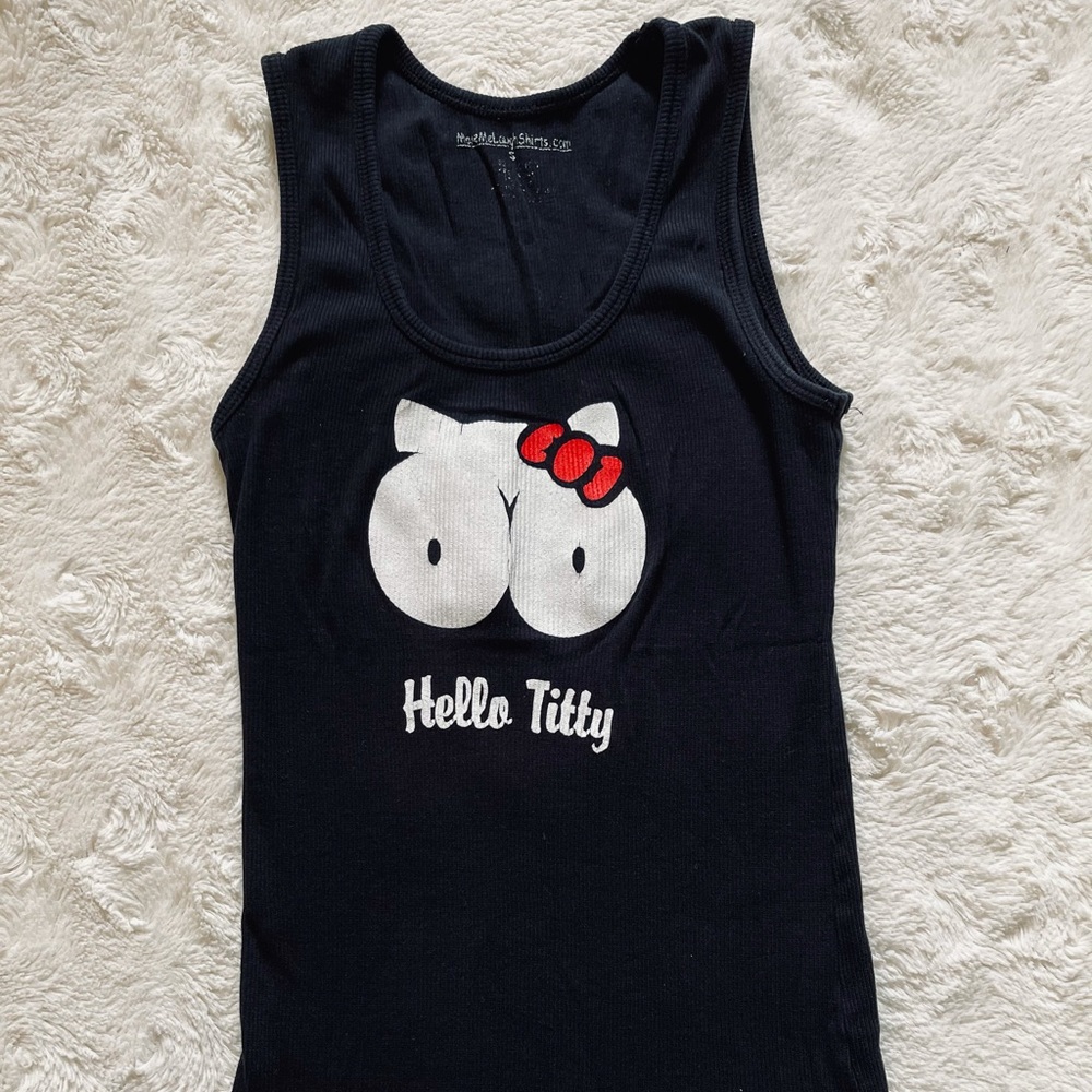 Hello titty 😂🙈 tank